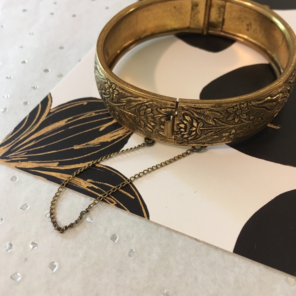 Vintage Floral Print Bracelet